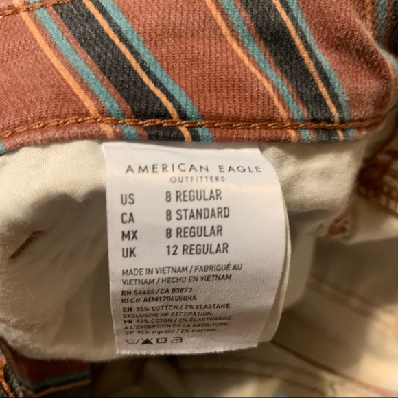 American Eagle Striped Mom Jeans - Picture 3 of 3